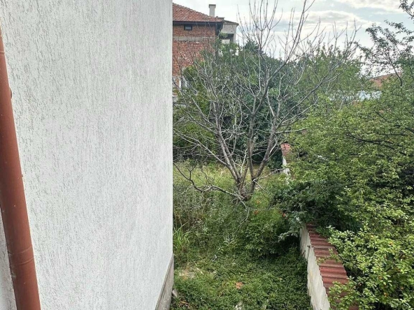 Къща в с. Брестовица, Област Пловдив - 595 кв.м за 384 €/кв.м - Снимка #1