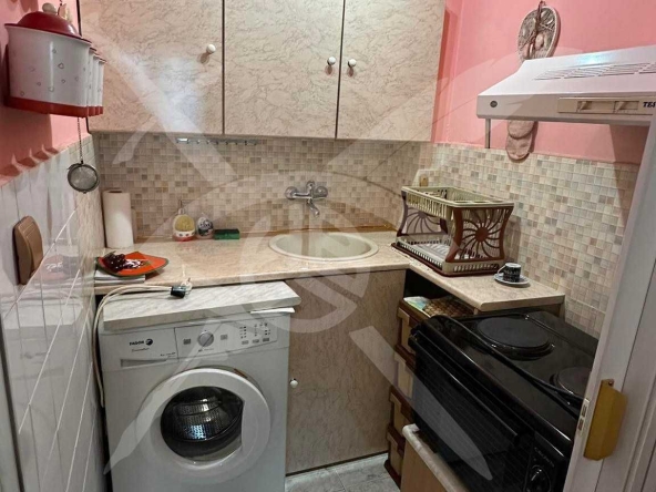 Дава се под наем Двустаен апартамент в Варна, ЖП Гара - 60 кв.м за 325 € - Снимка #1