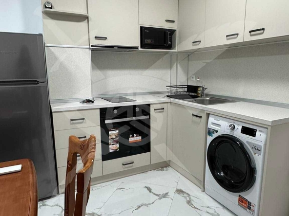 Дава се под наем Двустаен апартамент в Варна, Цветен квартал - 47 кв.м за 475 € - Снимка #1