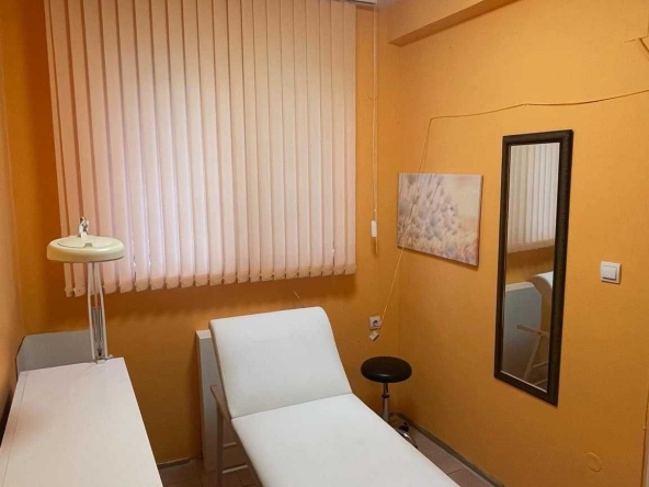 Дава се под наем  в Варна, Колхозен пазар -  кв.м за 178.5 € - Снимка #1