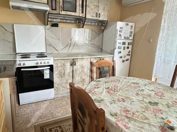 Дава се под наем Двустаен апартамент в Варна, Колхозен пазар - 54 кв.м за 350 € - Снимка #1