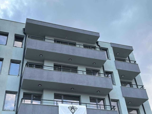 Двустаен апартамент в Айтос - 82 кв.м за 898 €/кв.м - Снимка #1