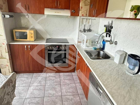 Дава се под наем Тристаен апартамент в Варна, Цветен квартал - 65 кв.м за 400 € - Снимка #1