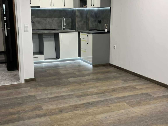 Двустаен апартамент в Пловдив, Христо Смирненски - 62 кв.м за 2017 €/кв.м - Снимка #1