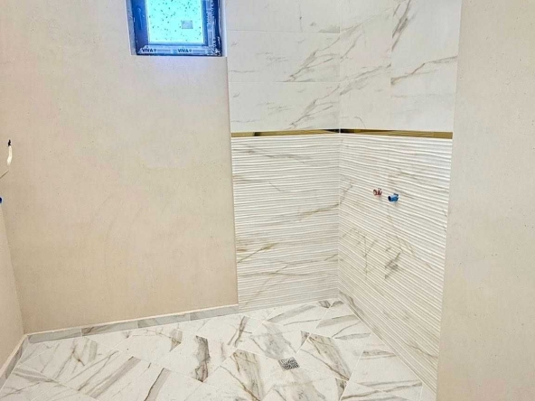 Тристаен апартамент в Велико Търново, Бузлуджа - 110 кв.м за 830 €/кв.м - Снимка #1