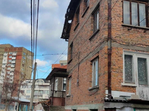 Етаж от къща в Видин, Химик - 162 кв.м за 180 €/кв.м - Снимка #1