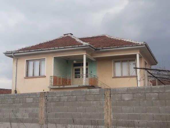 Къща в с. Старосел, Област Пловдив - 244 кв.м за 209 €/кв.м - Снимка #1