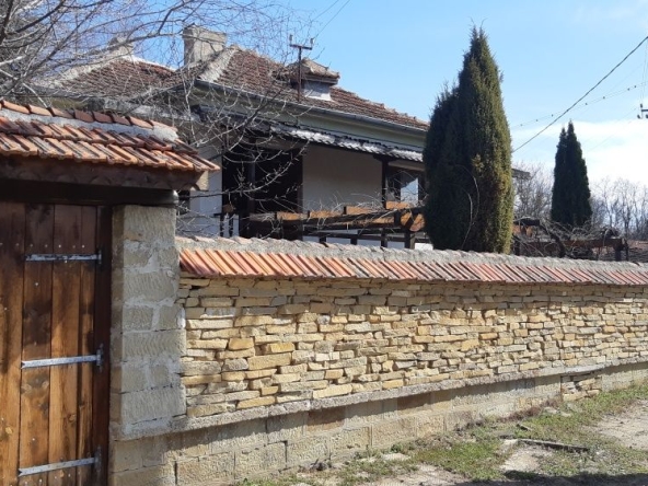 Къща в с. Бероново, Област Бургас - 128 кв.м за 625 €/кв.м - Снимка #1