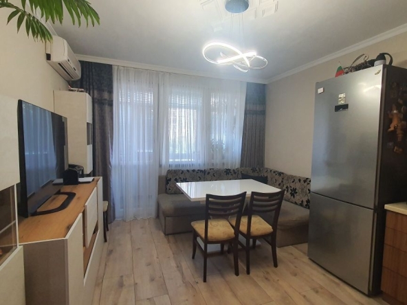 Тристаен апартамент в Бургас, Славейков - 54 кв.м за 2695 €/кв.м - Снимка #1