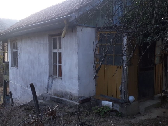 Къща в с. Батошево, Област Габрово - 100 кв.м за 182 €/кв.м - Снимка #1