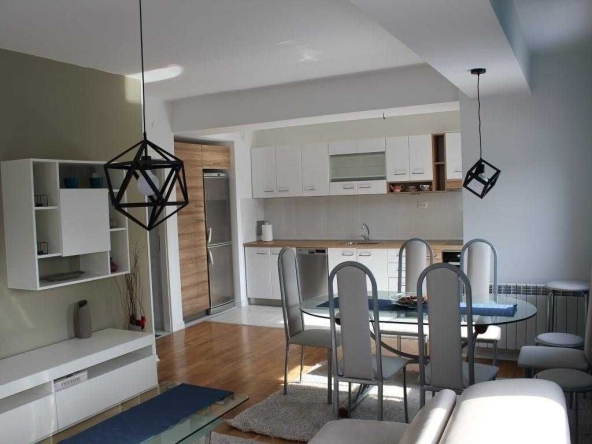 Дава се под наем Двустаен апартамент в Бургас, Възраждане - 57 кв.м за 178.5 € - Снимка #1