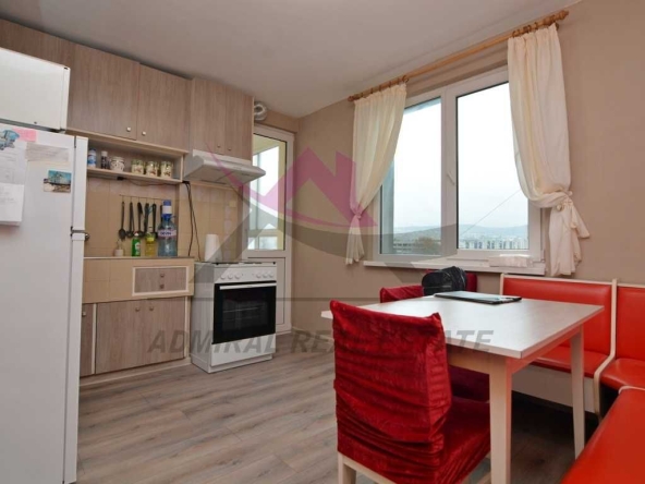 Дава се под наем Многостаен апартамент в Варна, Зимно кино Тракия - 130 кв.м за 700 € - Снимка #1