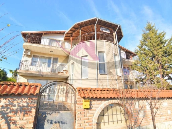 Дава се под наем Къща в с. Осеново, Област Варна - 300 кв.м за 511 € - Снимка #1