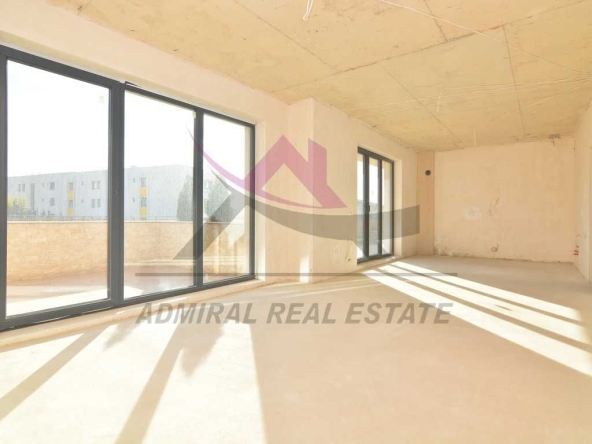 Четиристаен апартамент в Варна, Бриз - 224 кв.м за 1563 €/кв.м - Снимка #1