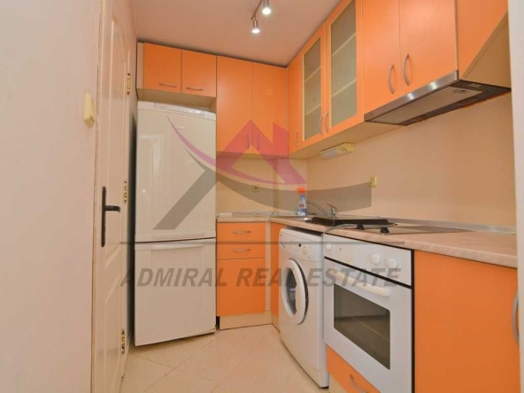 Дава се под наем Двустаен апартамент в Варна, Център - 55 кв.м за 348.84 € - Снимка #1