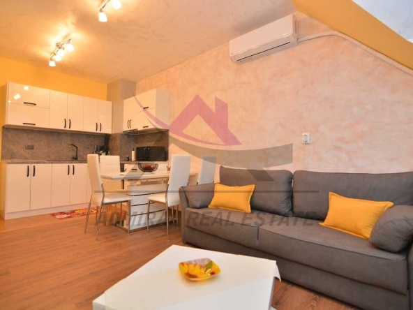Двустаен апартамент в Варна, Левски - 80 кв.м за 2000 €/кв.м - Снимка #1