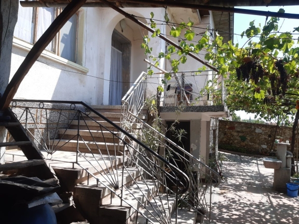 Къща в с. Церово, Област Пазарджик - 55 кв.м за 1020 €/кв.м - Снимка #1