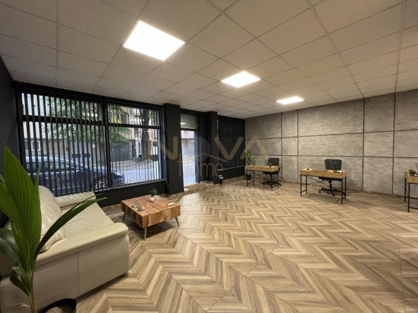 Офис в Варна, Конфуто - 151 кв.м за 1338 €/кв.м - Снимка #1