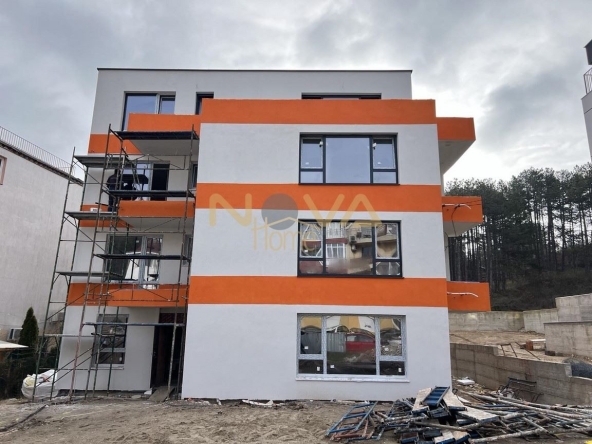 Тристаен апартамент в Варна, Виница - 107 кв.м за 786 €/кв.м - Снимка #1