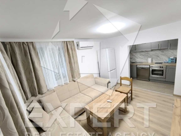 Дава се под наем Етаж от къща в Варна, Морска градина - 60 кв.м за 558.45 € - Снимка #1