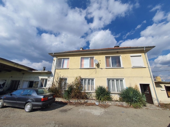 Парцел в с. Горно Сахране, Област Стара Загора - 2400 кв.м за 61 €/кв.м - Снимка #1