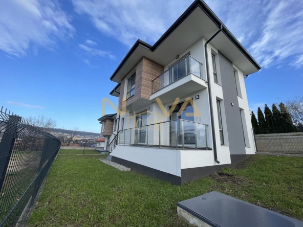 Къща в Варна, м-т Траката - 140 кв.м за 1086 €/кв.м - Снимка #1