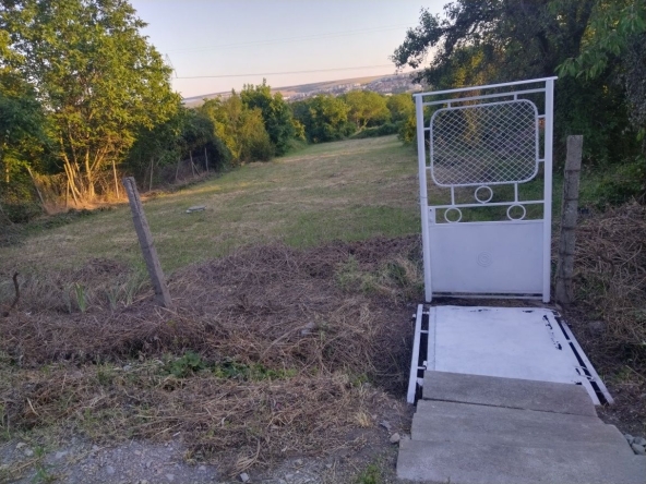 Земеделски имот в Разград, Промишлена зона - Изток -  кв.м за 17000 €/дка - Снимка #1