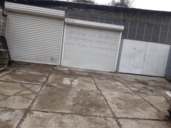 Дава се под наем Склад в Русе, Здравец Север 1 - 80 кв.м за 357 € - Снимка #1