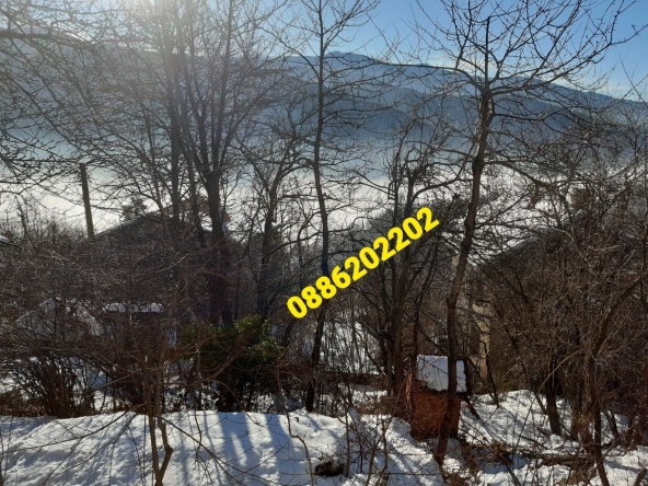 Парцел в София, м-т Мала кория - 1600 кв.м за 70 €/кв.м - Снимка #1