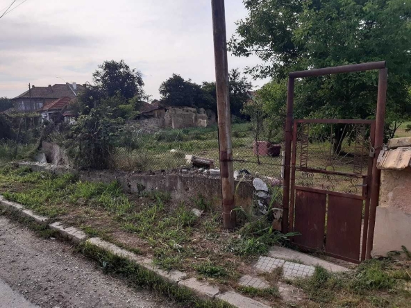 Парцел в Долна Оряховица - 1260 кв.м за 20 €/кв.м - Снимка #1