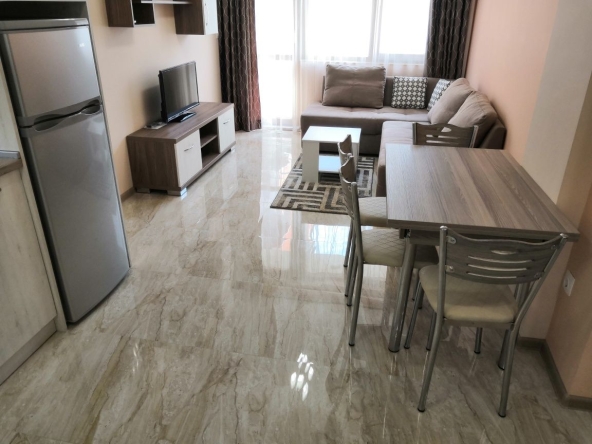 Дава се под наем Двустаен апартамент в Благоевград, Идеален център - 50 кв.м за 340 € - Снимка #1