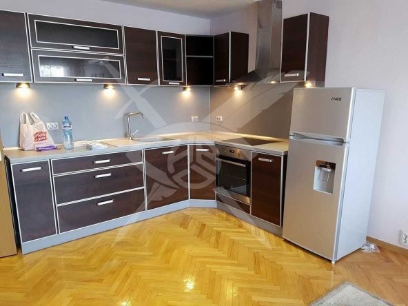 Дава се под наем Тристаен апартамент в Варна, Левски - 75 кв.м за 625 € - Снимка #1