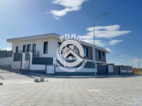 Къща в с. Белащица, Област Пловдив - 262 кв.м за 1222 €/кв.м - Снимка #1