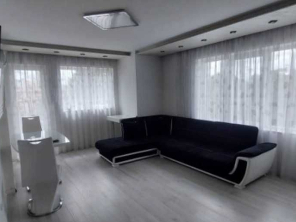 Дава се под наем Тристаен апартамент в София, Триъгълника - 101 кв.м за 765 € - Снимка #1