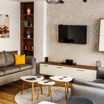 Дава се под наем Двустаен апартамент в Пловдив, Южен - 62 кв.м за 265 € - Снимка #1