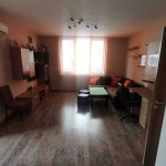 Дава се под наем Тристаен апартамент в Бургас, Славейков - 70 кв.м за 200 € - Снимка #1