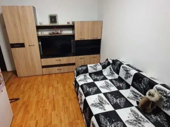 Дава се под наем Едностаен апартамент в Пловдив, Гагарин - 45 кв.м за 204 € - Снимка #1