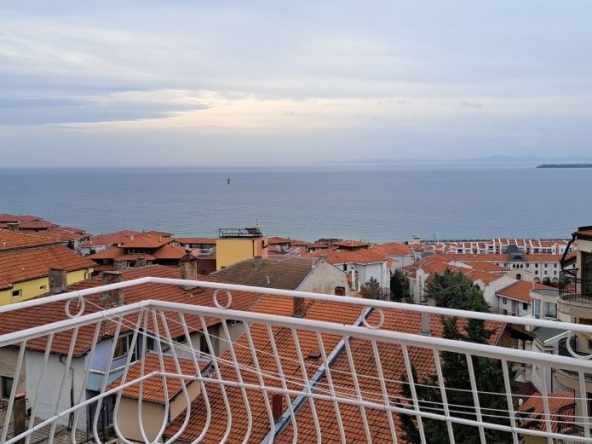 Дава се под наем Двустаен апартамент в Свети Влас - 65 кв.м за 396.78 € - Снимка #1