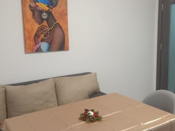 Дава се под наем Двустаен апартамент в Варна, Колхозен пазар - 60 кв.м за 510 € - Снимка #1