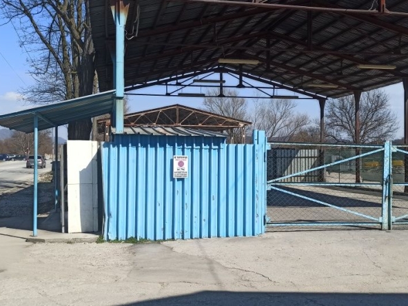 Дава се под наем Промишлена сграда в Севлиево - 200 кв.м за 326.4 € - Снимка #1