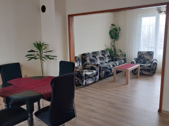Дава се под наем Тристаен апартамент в Пловдив, Тракия - 96 кв.м за 423.81 € - Снимка #1