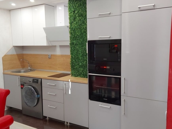 Дава се под наем Тристаен апартамент в Пловдив, Коматевски възел - 80 кв.м за 484.5 € - Снимка #1