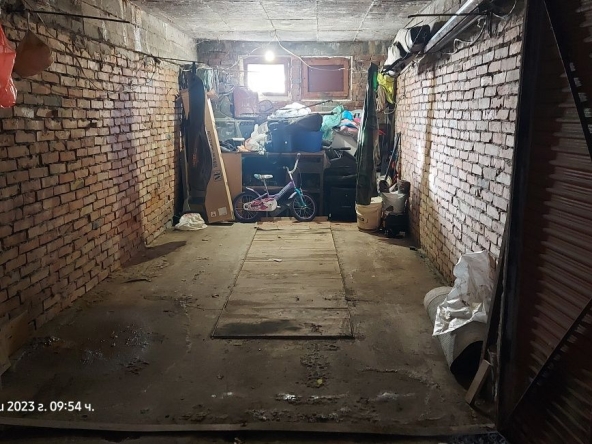 Гараж / Паркомясто в Велико Търново, Колю Фичето - 18 кв.м за 1134 €/кв.м - Снимка #1