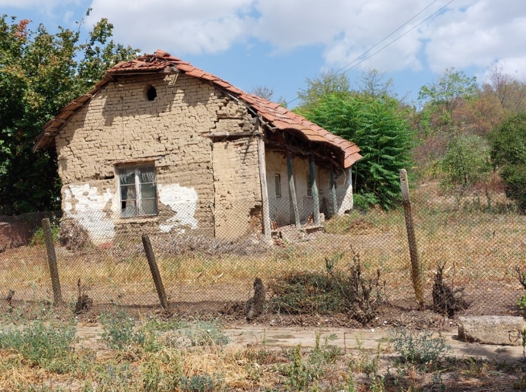 Къща в с. Подем, Област Плевен - 80 кв.м за 141 €/кв.м - Снимка #1