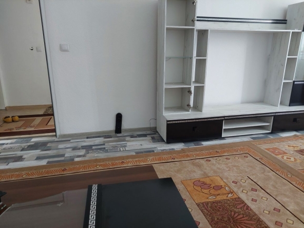 Дава се под наем Едностаен апартамент в Благоевград, Бялата висота - 48 кв.м за 153 € - Снимка #1