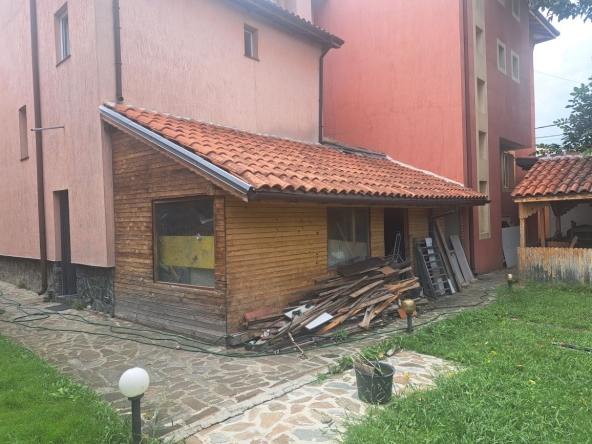 Дава се под наем Парцел в София, Малинова долина - 300 кв.м за 255 € - Снимка #1