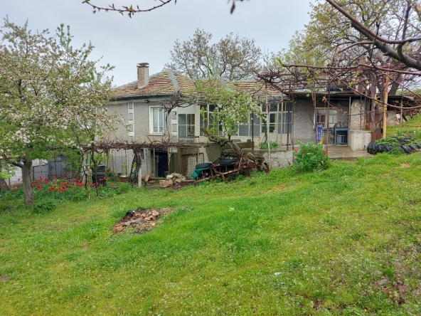 Къща в Горна Оряховица - 130 кв.м за 157 €/кв.м - Снимка #1