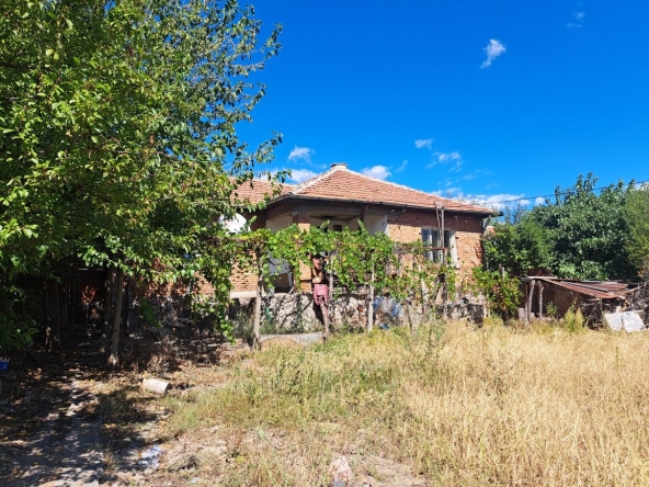 Къща в с. Езерово, Област Пловдив - 96 кв.м за 186 €/кв.м - Снимка #1