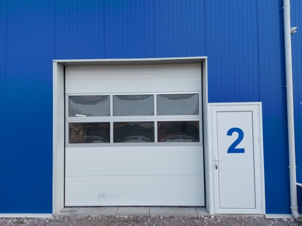 Дава се под наем Магазин в Варна, м-т Атанас Тарла - 50 кв.м за 448.8 € - Снимка #1