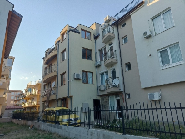 Тристаен апартамент в Несебър - 67 кв.м за 1015 €/кв.м - Снимка #1